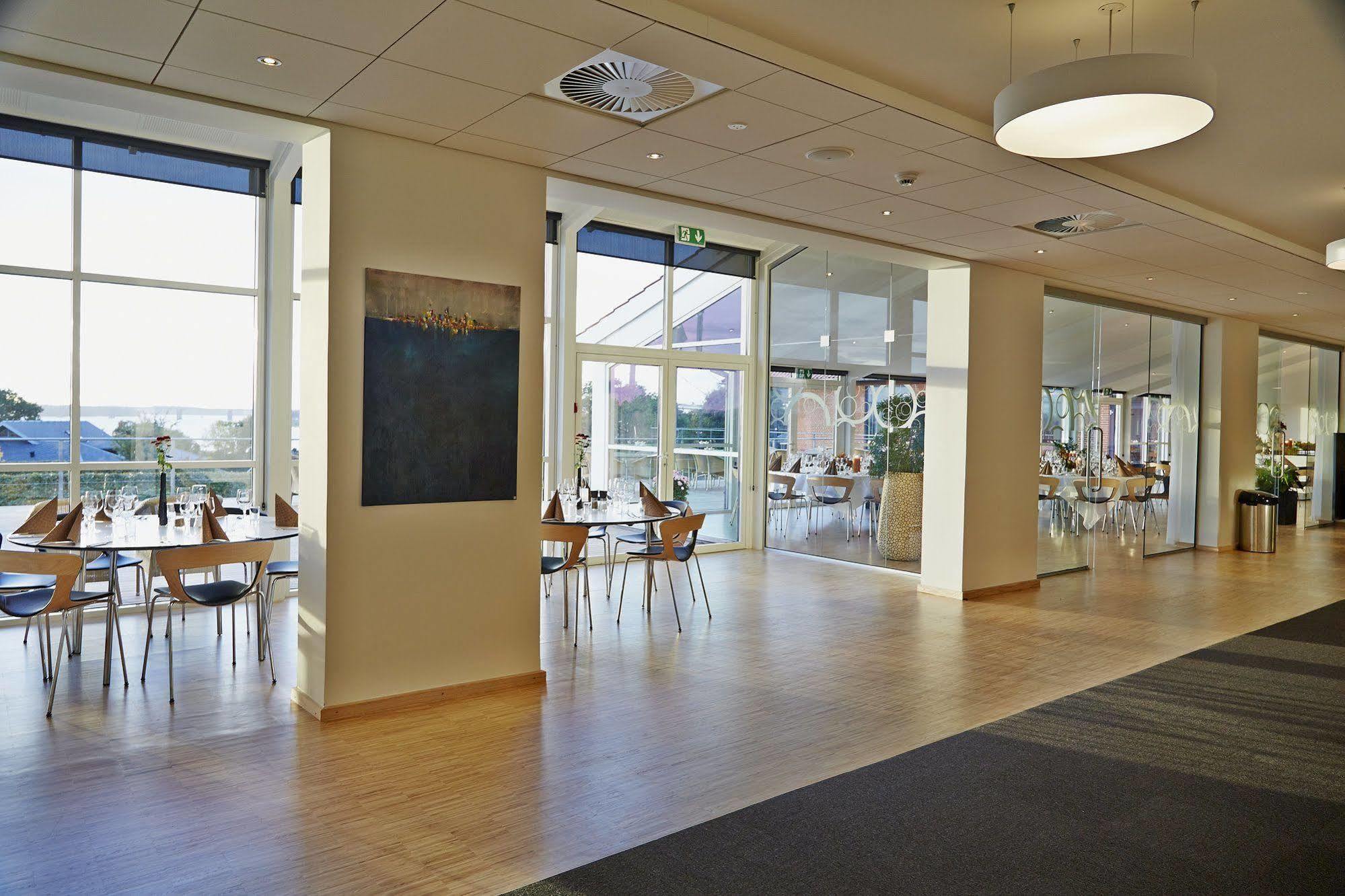Severin Kursuscenter Og Konferencehotel Hotell Middelfart